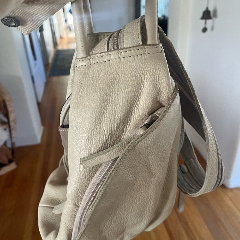 Stylish Cream Backpack - Picture 12 of 16